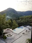 Moganshan Lingshang · Mountain Luxury Wenquan Vacation Apartment - 인피니티 풀