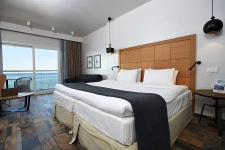 Golden Star City Resort