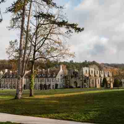 Abbaye des Vaux de Cernay Hotel Exterior