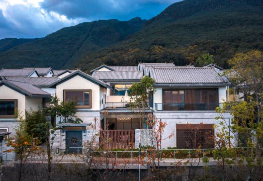 DaLi Midsummer Cloud Glow 빌라 외관 또는 넓은 거실