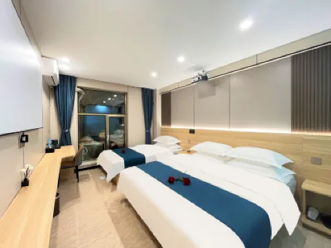 Weilai Intelligent Hotel (East Square Branch of Taiyuan High speed Railway South Station) Hotels near Taiyuannan Railway Station