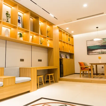 Saturday Hotel (Xuchang Pang Donglai Life Plaza)