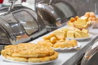 伊寧禾爾國際飯店（友誼醫院新區漢濱公園店） - 早餐