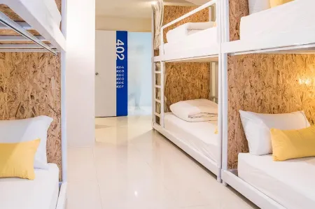 ME U Hostel Pattaya