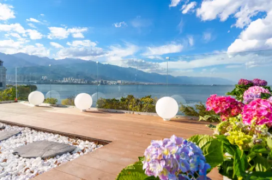 大理逸邇·玥庭洱海美景民宿（高鐵站洱海公園店）