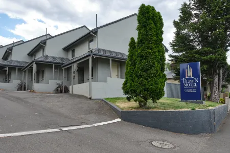 Elphin Serviced Apartments Отели рядом с достопримечательностью «cornwall square transit centre»