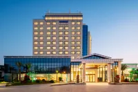 Fliport Garden Hotel Hotels near Kongzi Square