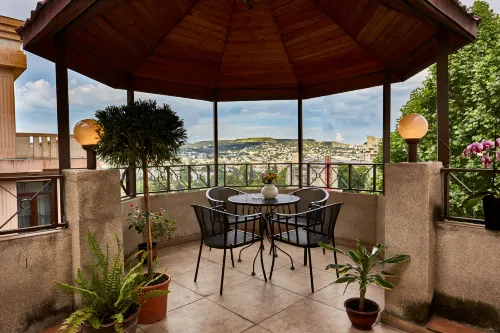 Iliani Hotel - Mountain view