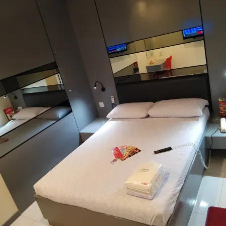 Hotel Sogo Avenida Отели рядом с достопримечательностью «Бахай Тсиной»