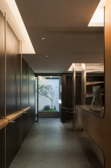 SFEEL Designer Hotel (Chengdu Kuanzhai Alley Tonghuimen Subway Station)