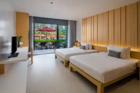 Ramada Resort by Wyndham Khao Lak Отели рядом с достопримечательностью «Као-Лак»