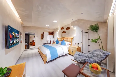 Phoenix Suiji Xiaoyuan Homestay