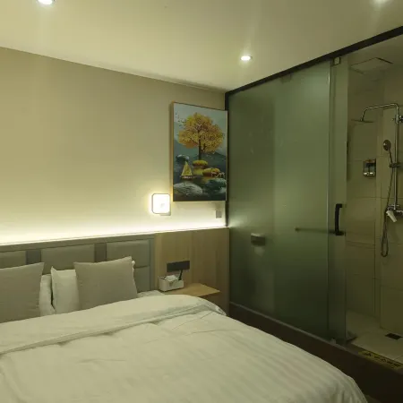 Fuyuanju Hotel (Yanji Chaoyangchuan Airport Wanda Plaza)