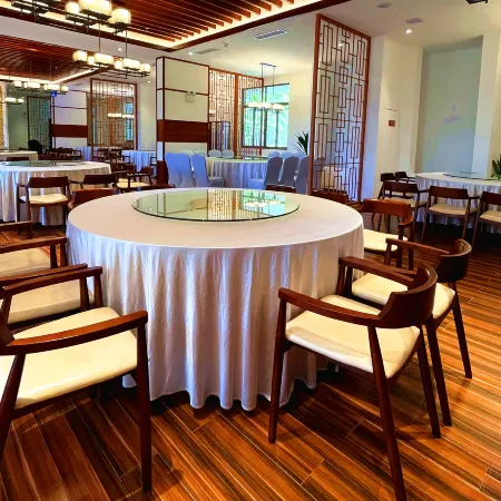 Noble Lake Hotel  Hainan
