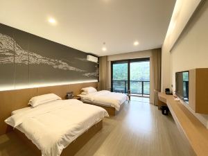 Chenzhou Yunmu Homestay (High Speed Rail West Station Branch)