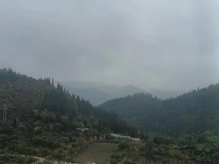 See Yunshan Mountain · Mountain View Valley Meisu (Huangguoshu Waterfall Store)