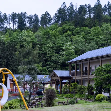 Wan'an Red Cedar Wellness Valley Homestay