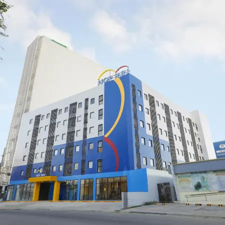 Hop Inn Hotel Iloilo Отели рядом с достопримечательностью «Площадь Моло»
