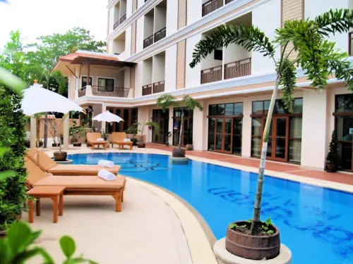 LaOr INN HUA HIN - Business