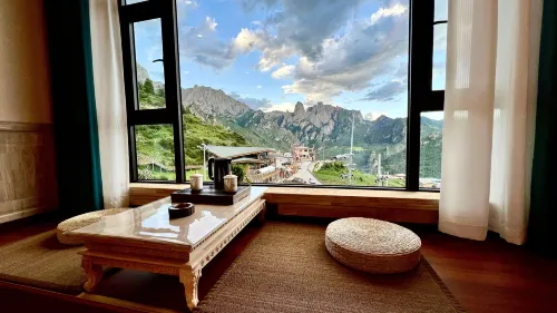 Xiangyunduan Alaya Boutique Stay (Zagana Scenic Area) Hotel di Têwo