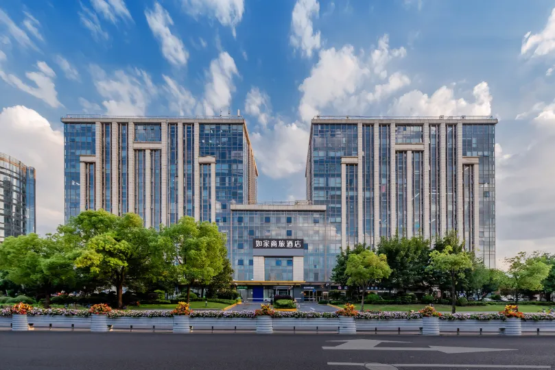 Homeinn Selected Hotel (Shanghai Jinshajiang Road Zhenbei Road Subway Station)