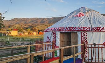 Nalati Jieshan Xiaozhu Homestay