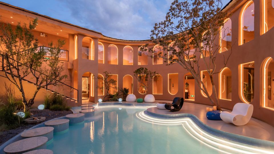 Shangri La Flowers · And You Designer Homestay