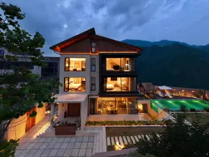 Tonglu Baobao Homestay (Shenao Ancient Village)