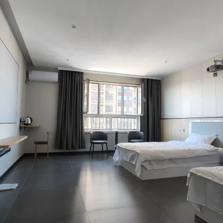 Yinfeng Cinema Apartment
