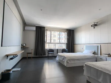 Yinfeng Cinema Apartment Отели в г. Юаньпин