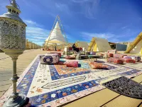 Lonely space desert glamping hotel Hotels in Golmud