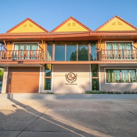 Ratana boutique resort