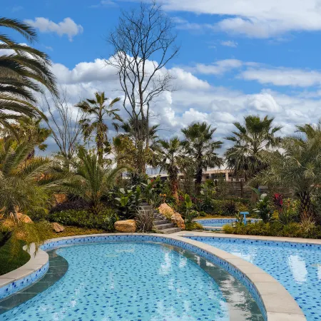 Fuxian Lake Dolphin Bay Hotel (Cambrian Town Flagship Store)