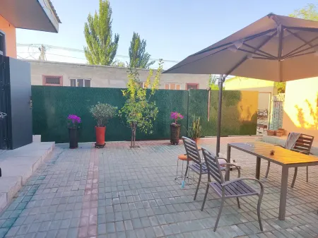 Shanyulai Homestay (Gongliu Wetland Park) Отели в г. Гунлюй