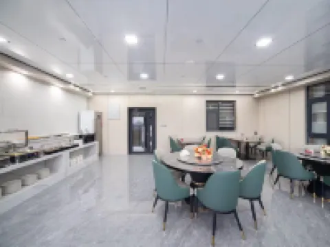 Yueluoji Hotel Hotel di Jingyang