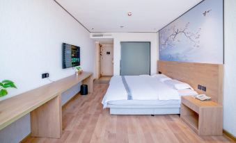 Longcheng Hotel (Luzhou Broadcasting Center Backgammon)