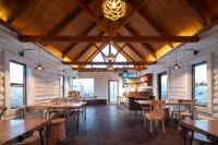 Pengyou Mountain Homestay (Baihaba New Village Store) Hotels in Habahe