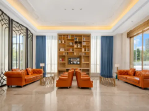 Vienna International Hotel (Yucheng Ailian Plaza) Hotels in Rucheng