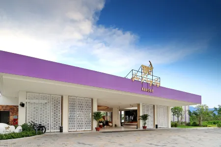 TTC Van Phong Bay Resort Отели рядом с достопримечательностью «Hoa Lan Island Resort»