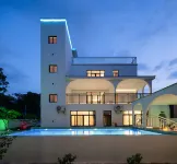 Xiaolu Chenke·Bandao Vista Bed and Breakfast (Wanning Shimei Bay Shenzhou Station Branch) Hotels in Wanning