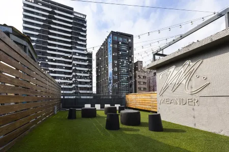 MEANDER Taipei Отели рядом с достопримечательностью «Храм Паоан»