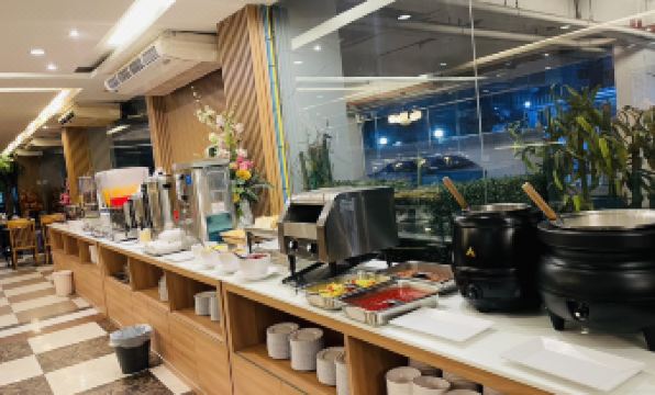 5. 스리 시즌스 플..