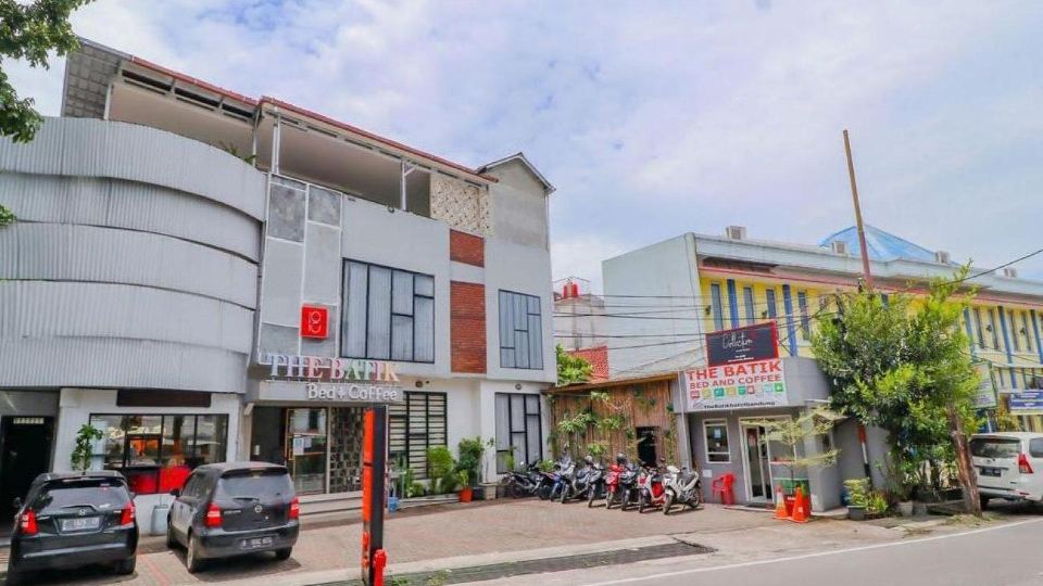 The Batik Bed and Coffee Bandung