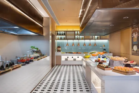 Home2 Suites by Hilton Xingyi Jushan Plaza Отели рядом с достопримечательностью «Pingdong Square»