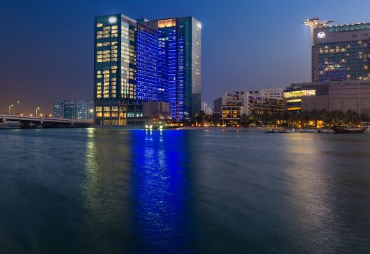 Beach Rotana ResidencesHotel Overview