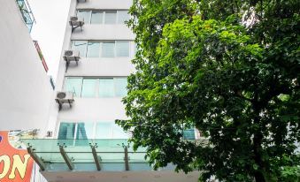 A25 Hotel - Dich Vong Hau