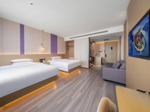 Shangfeipai Hotel (Kailu Government No. 1 High School) Hotels in Kailu