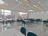 Dingxi Jinhai Hotel (Dingxi Station)