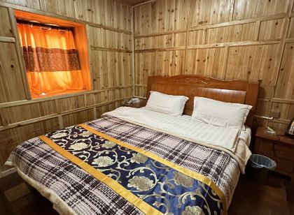 道孚巖朵民宿（八美鎮）