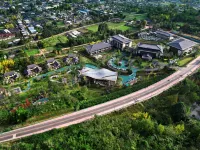 Howard Johnson Hot Springs Plaza Yinghuashan - Mountain view